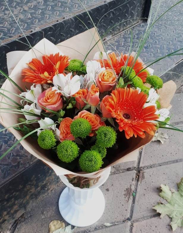 Букет цветов из: Герберы, Хризантемы, Альстромерии и Розы в Красногорский Республики Марий Эл