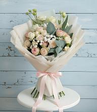 Букет цветов из:  Розы и Лизиантусы в Красногорский Республики Марий Эл