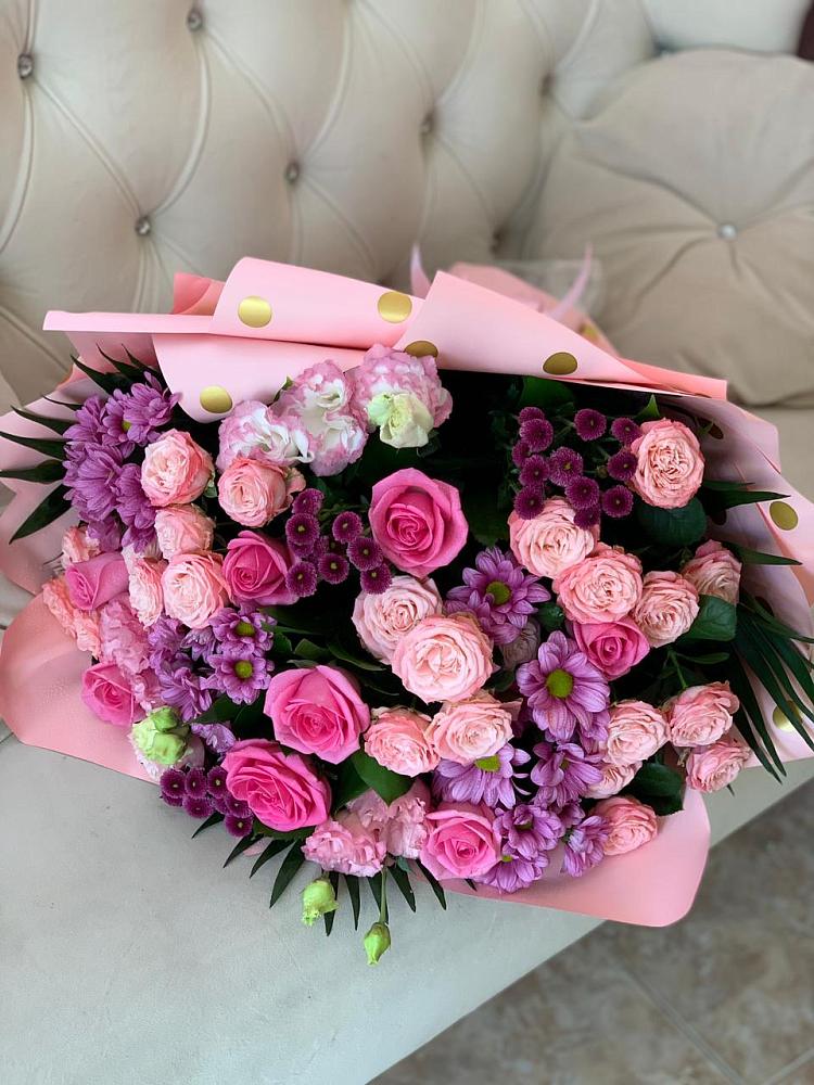 Букет цветов из: Хризантемы, Розы и Лизиантусы в Красногорский Республики Марий Эл