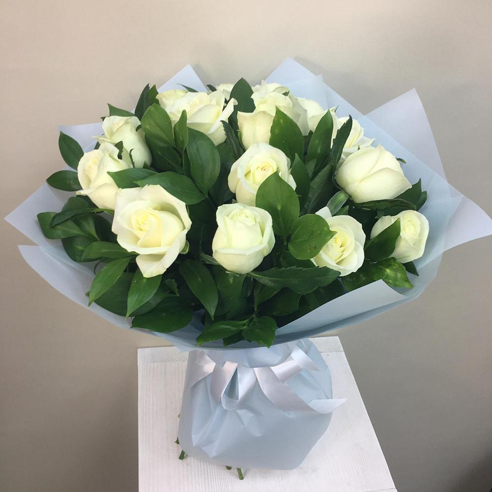 Букет 15 Белых роз Проуд в Красногорский Республики Марий Эл