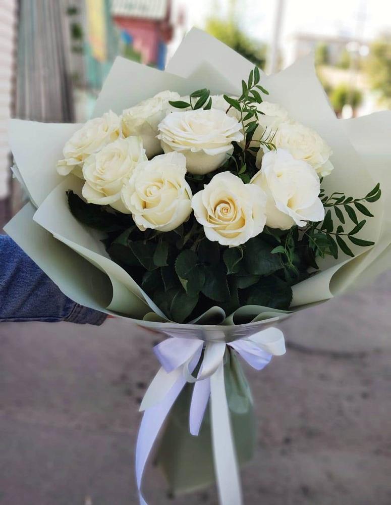 Букет Белые розы Проуд в Красногорский Республики Марий Эл