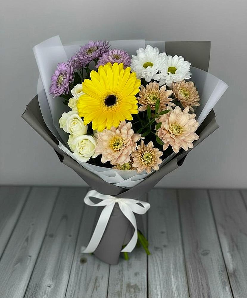 Букет цветов из: Розы, Герберы и Хризантемы в Красногорский Республики Марий Эл