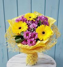 Букет цветов из:  Хризантемы и Герберы в Красногорский Республики Марий Эл