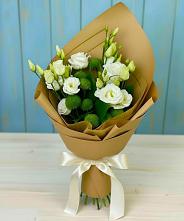 Букет цветов из:  Хризантемы и Лизиантусы #REPLACE_PRED# Красногорский Республики Марий Эл