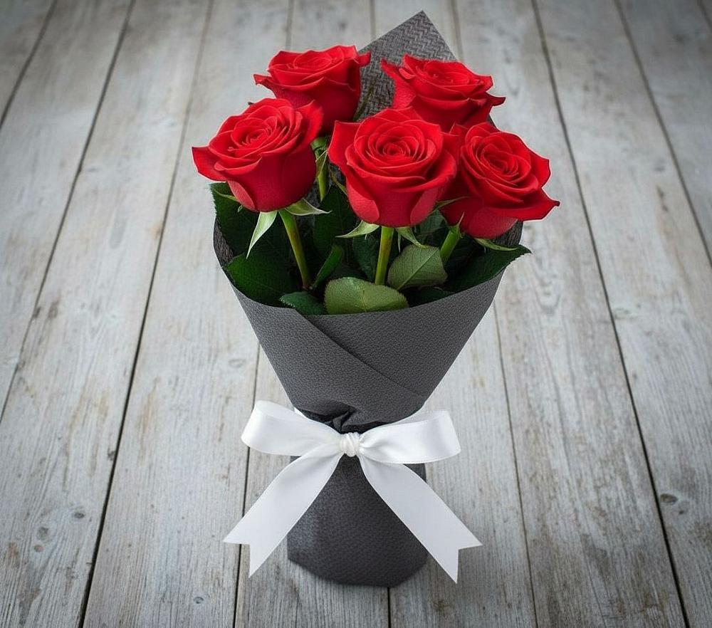 Букет 5 Красных роз Эдлесс Лав в Красногорский Республики Марий Эл