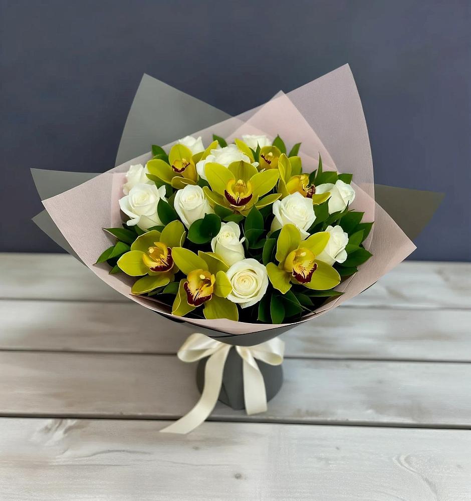 Букет цветов из: Орхидеи и Розы в Красногорский Республики Марий Эл