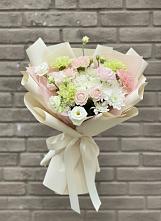 Букет цветов из:  Гвоздики, Розы, Лизиантусы и Хризантемы #REPLACE_PRED# Красногорский Республики Марий Эл