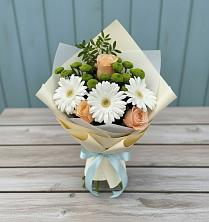 Букет цветов из:  Герберы, Розы и Хризантемы в Красногорский Республики Марий Эл