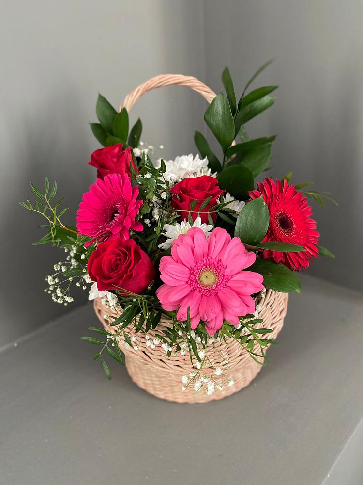 Цветочная композиция из Розы, Хризантемы и Герберы в корзине в Красногорский Республики Марий Эл