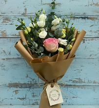 Букет цветов из:  Розы и Лизиантусы в Красногорский Республики Марий Эл
